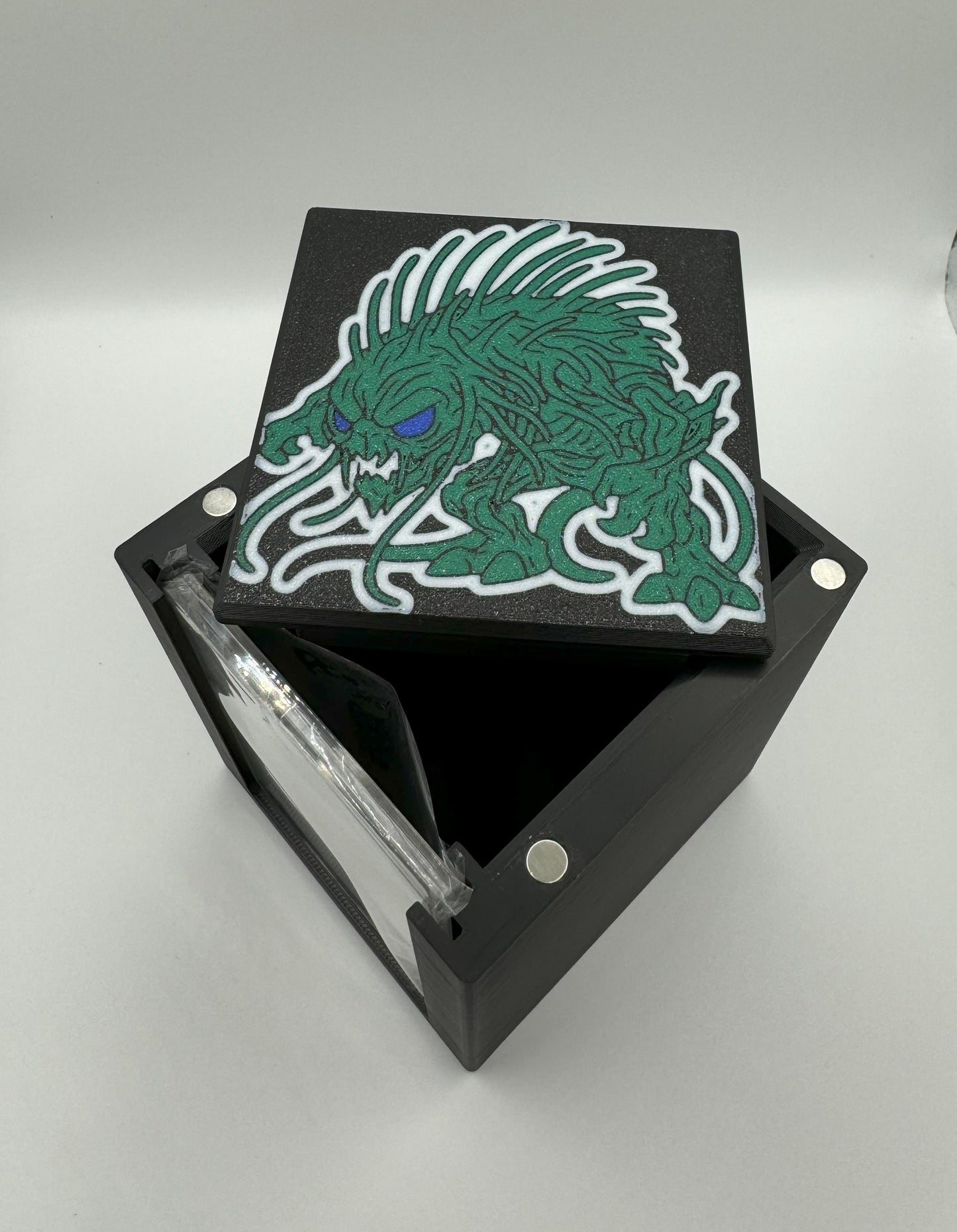 Ghave, Guru of Spores - Magnetic Commander Showcase Deck Box