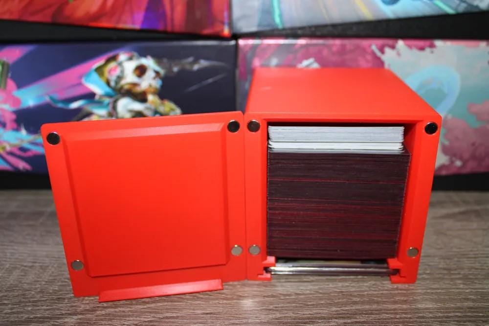 Imodane, The Pyrohammer - Magnetic Commander Showcase Deck Box