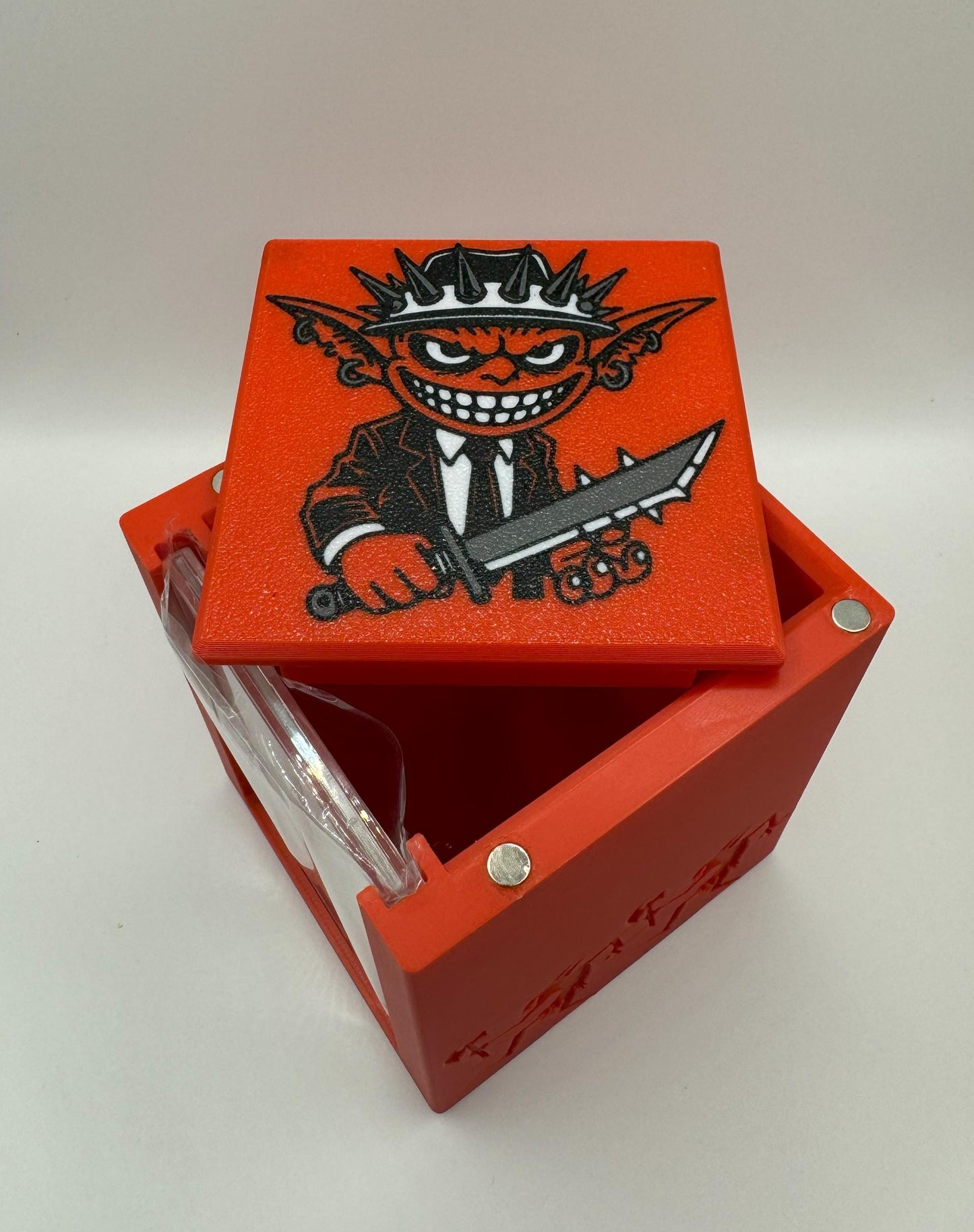 Goblin Theme - Magnetic Commander Showcase Deck Box