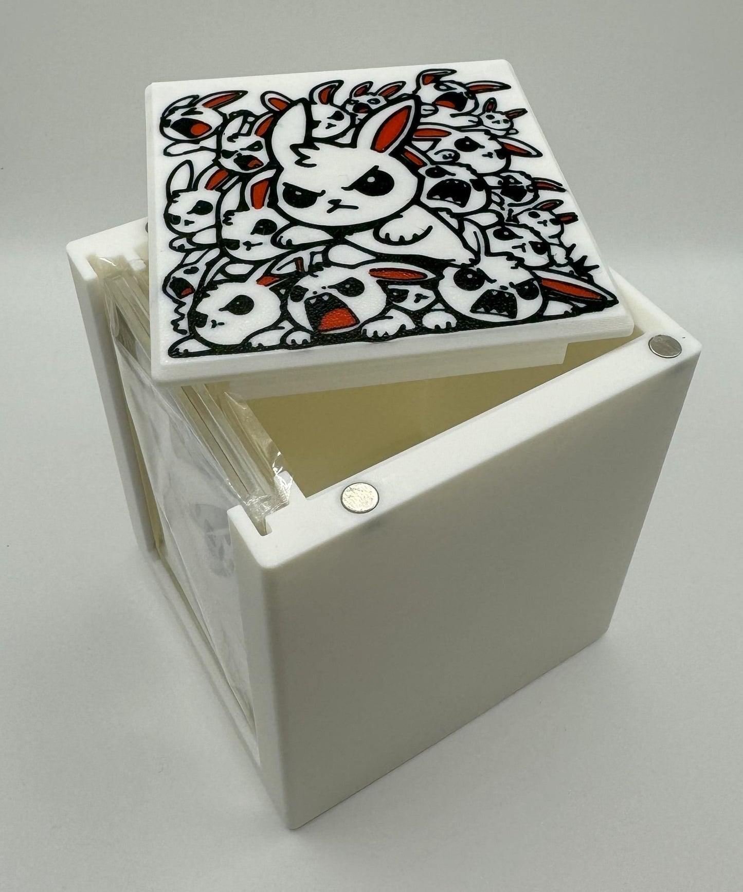 Bunny Theme - Magnetic Commander Showcase Deck Box
