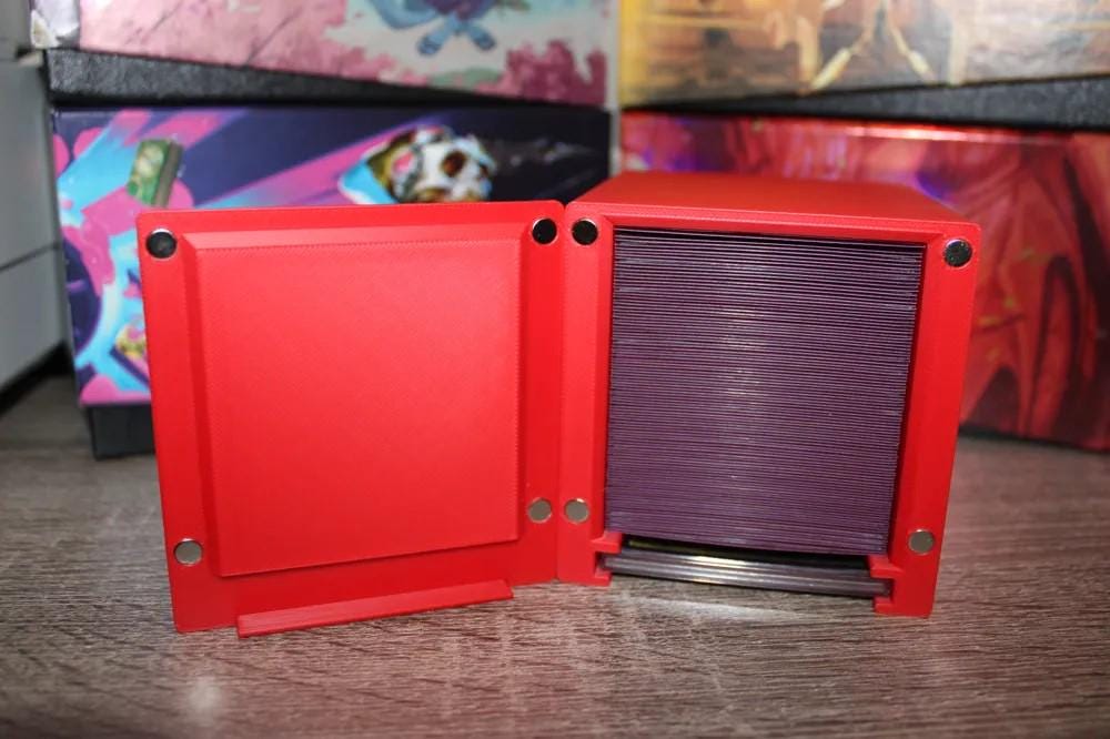Maelstrom Wanderer - Magnetic Commander Showcase Deck Box