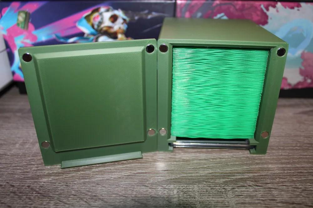 Snake Theme - Magnetic Commander Showcase Deck Box