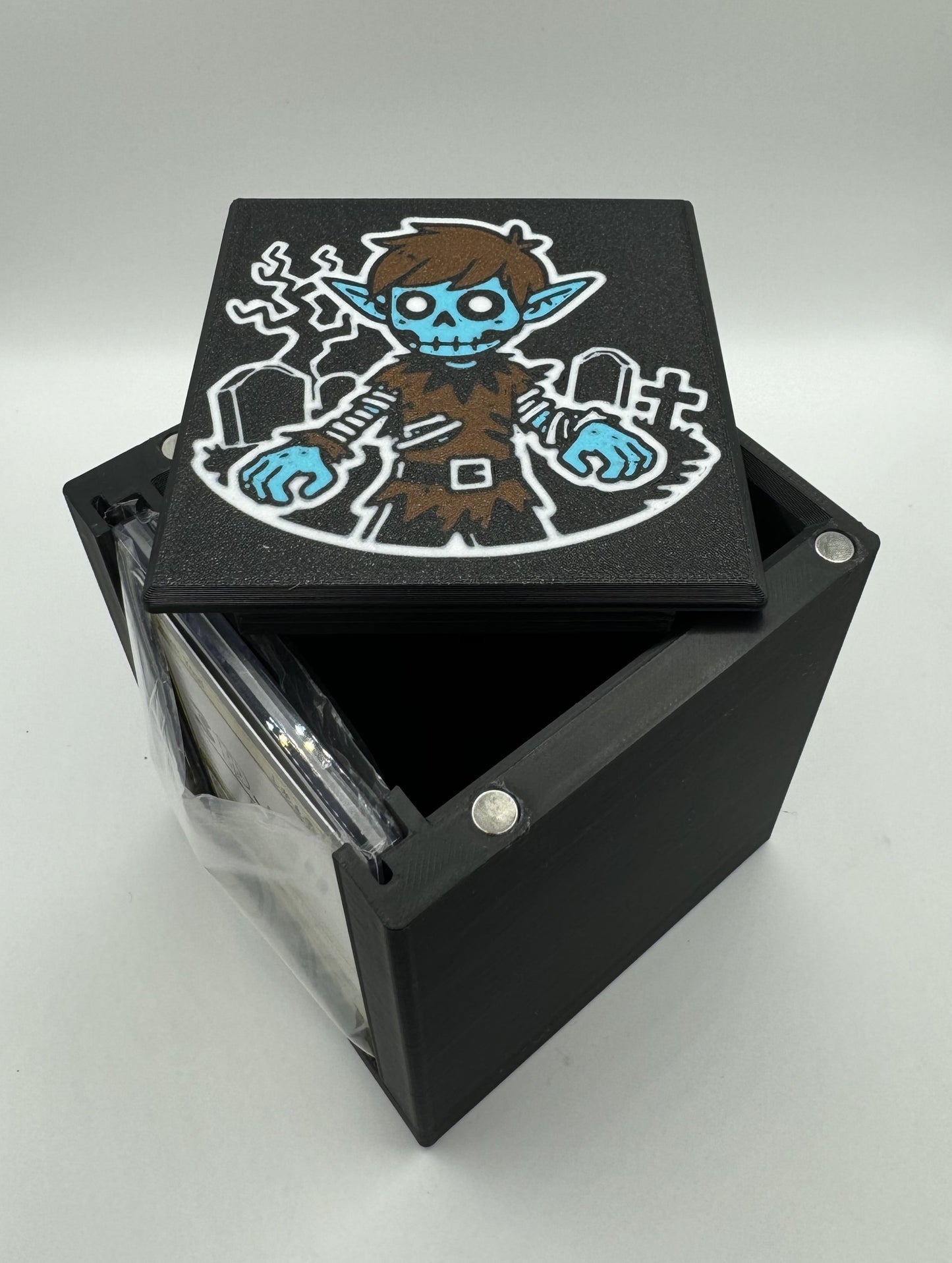 Zombie Elf Theme - Magnetic Commander Showcase Deck Box