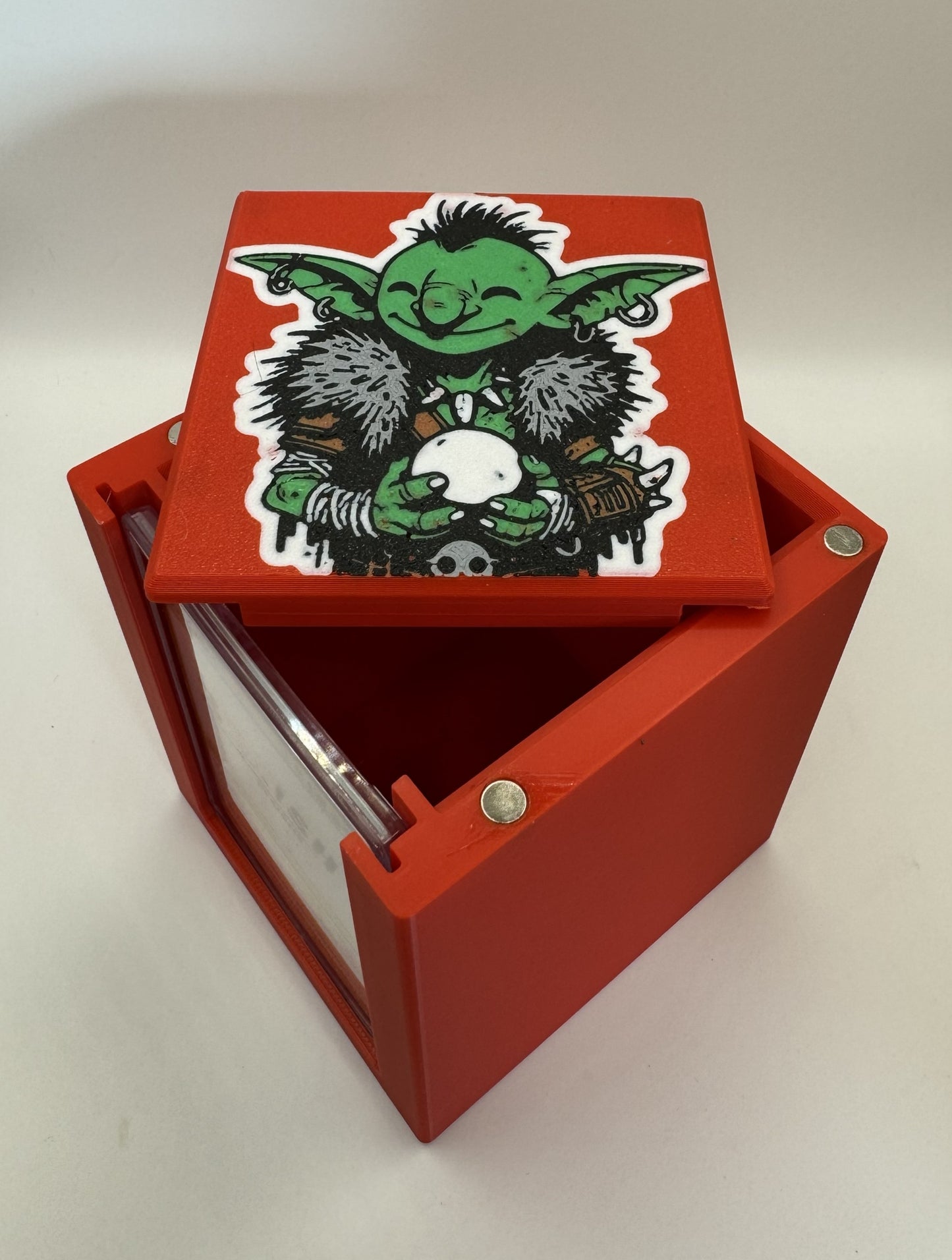 Squee - Magnetic Commander Showcase Deck Box