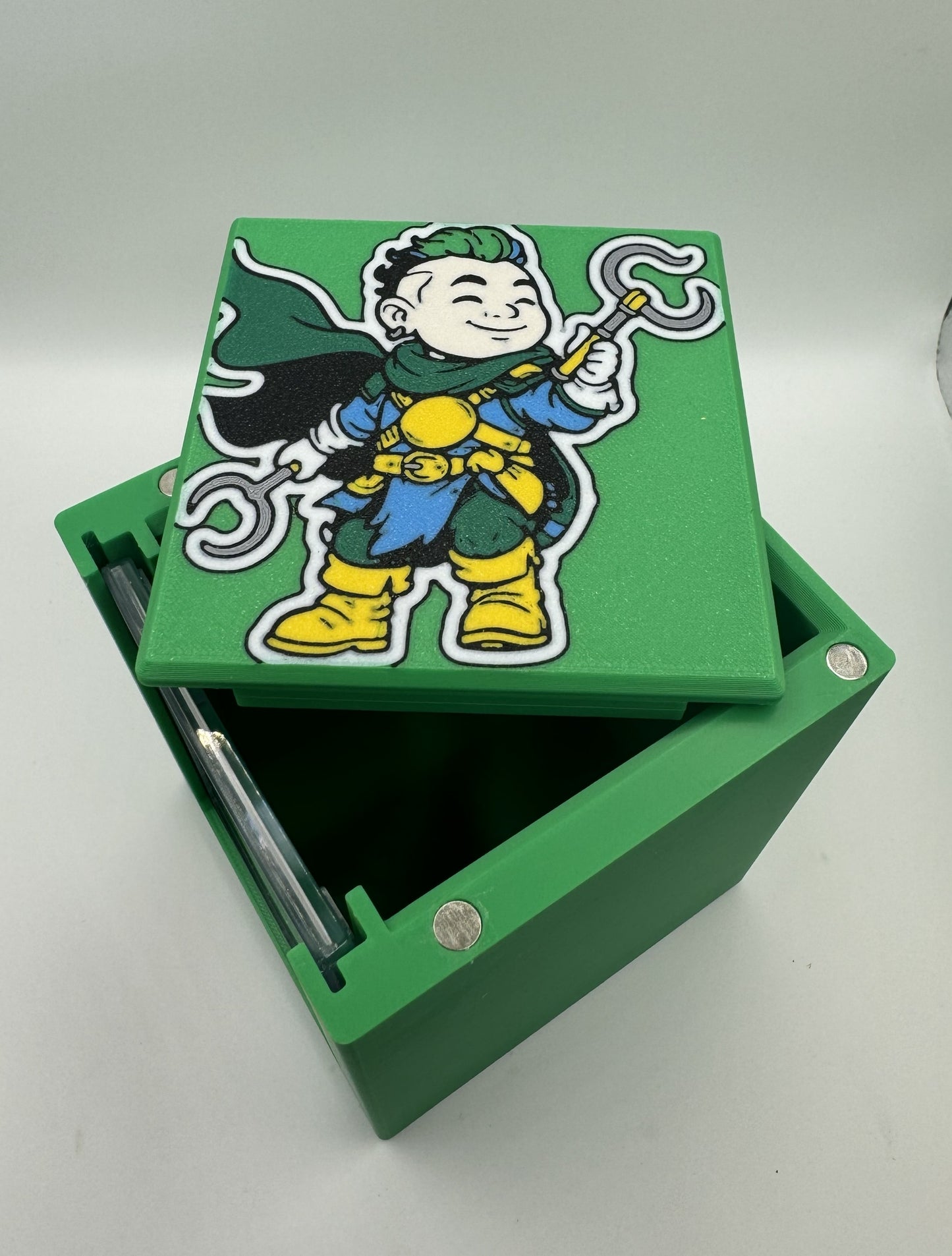 Kinnan, Bonder Prodigy - Magnetic Commander Showcase Deck Box