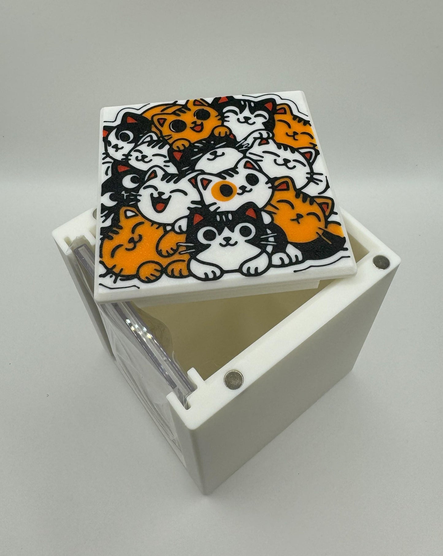 Cat Theme - Magnetic Commander Showcase Deck Box