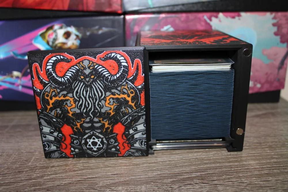 Kardur, Doomscourge - Magnetic Commander Showcase Deck Box