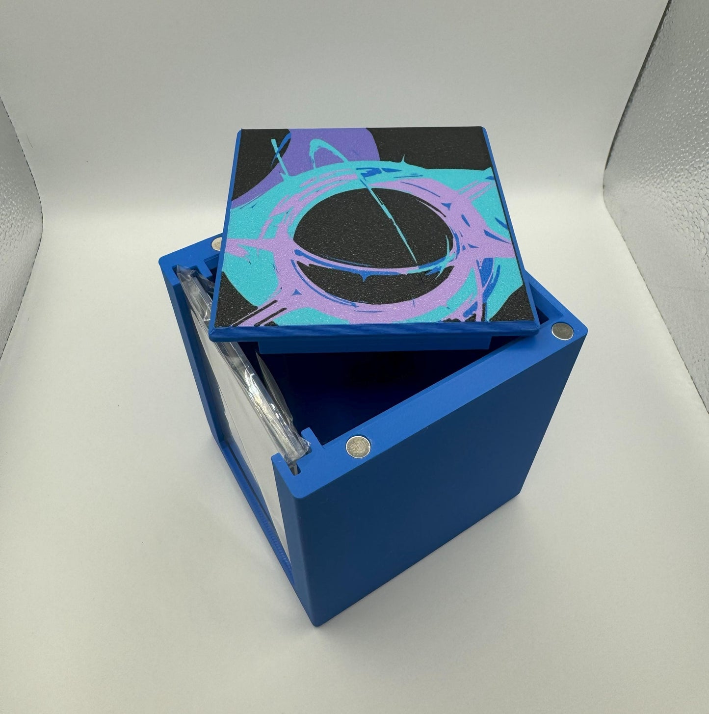 Sothera, the Supervoid - Magnetic Commander Showcase Deck Box