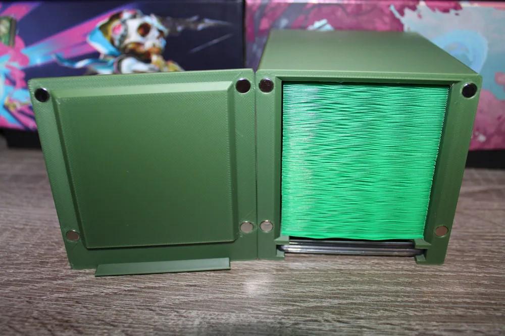 Gluntch, the Bestower - Magnetic Commander Showcase Deck Box