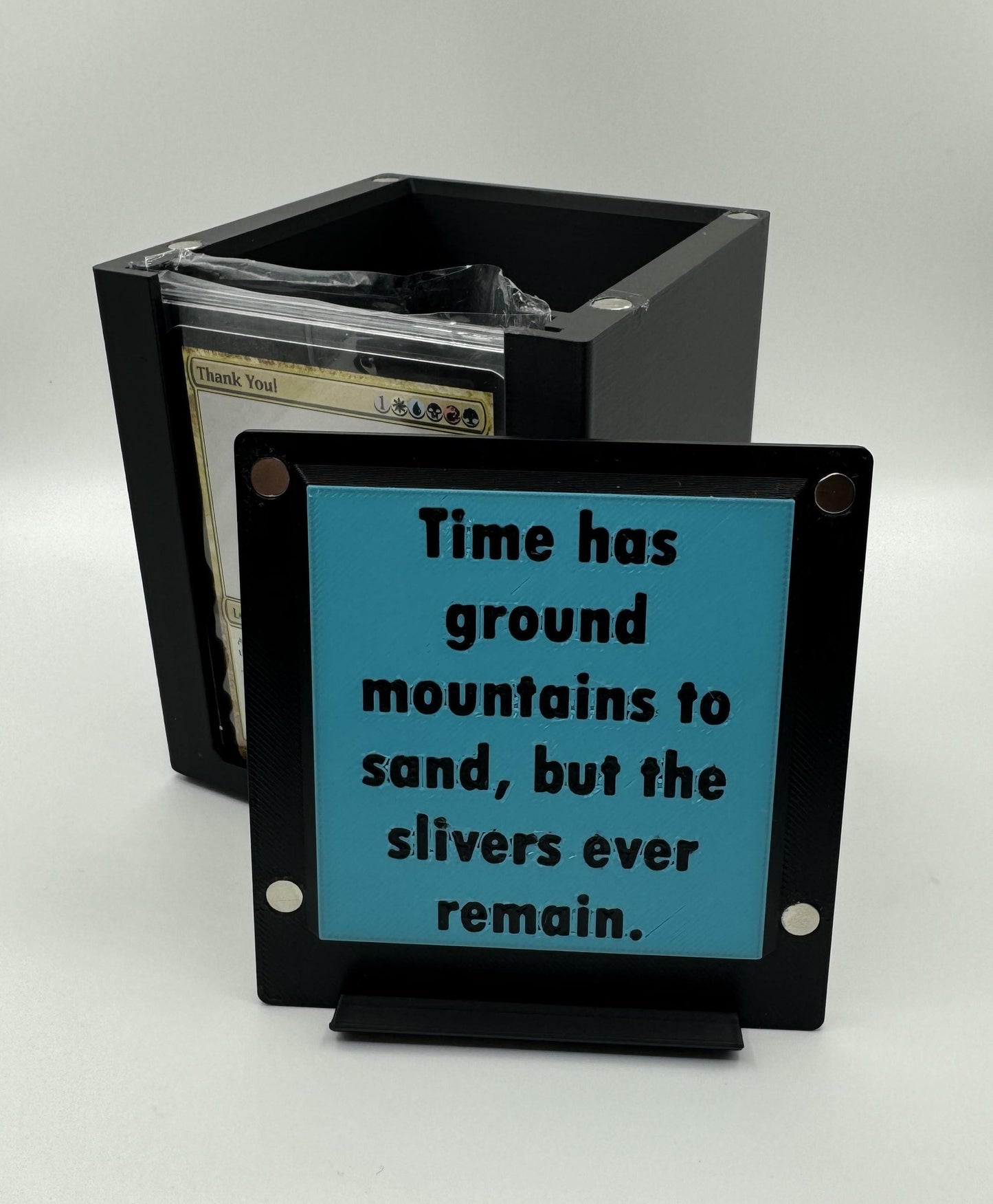 Sliver Hivelord - Magnetic Commander Showcase Deck Box