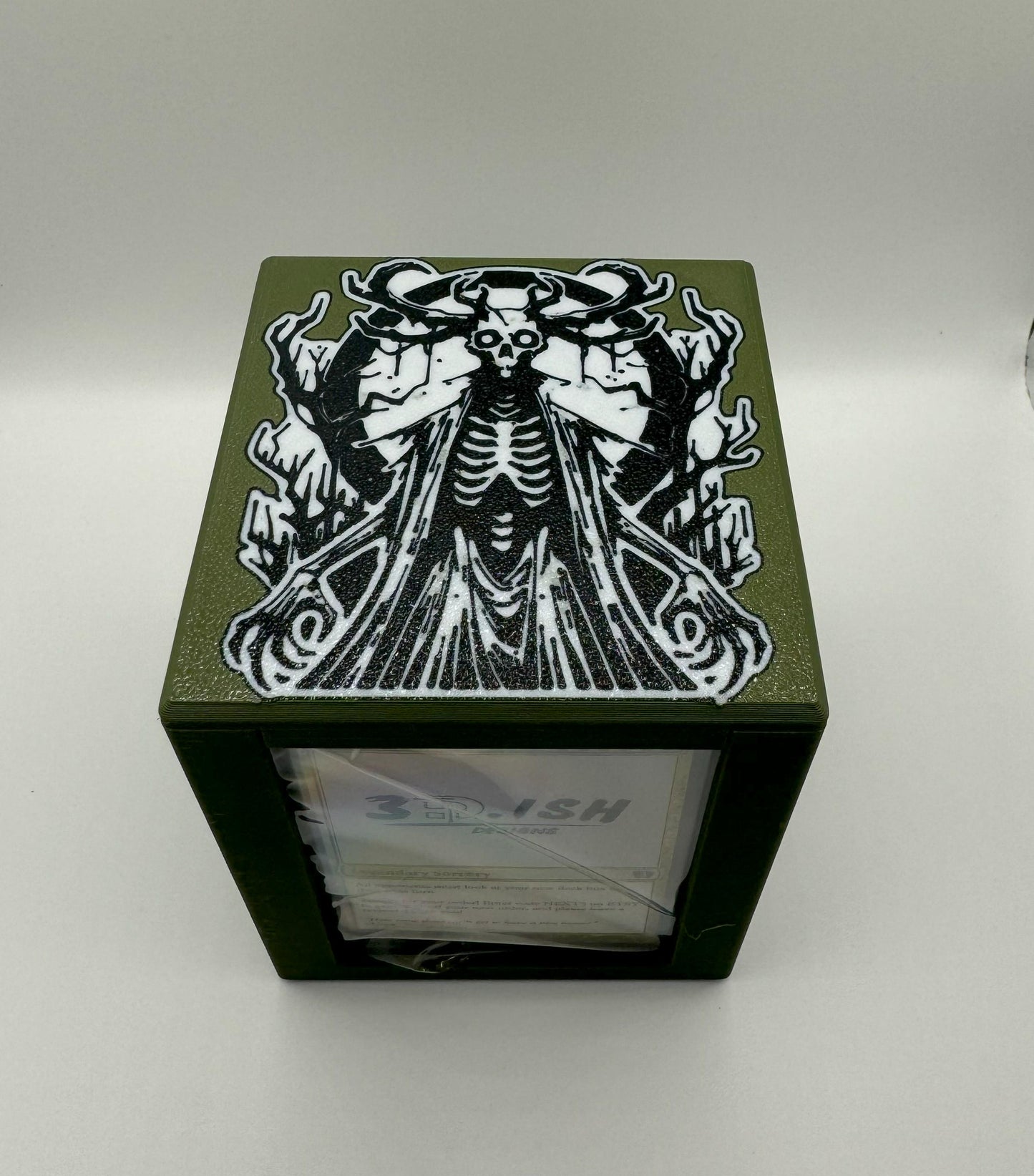 Old Stickfingers - Magnetic Commander Showcase Deck Box