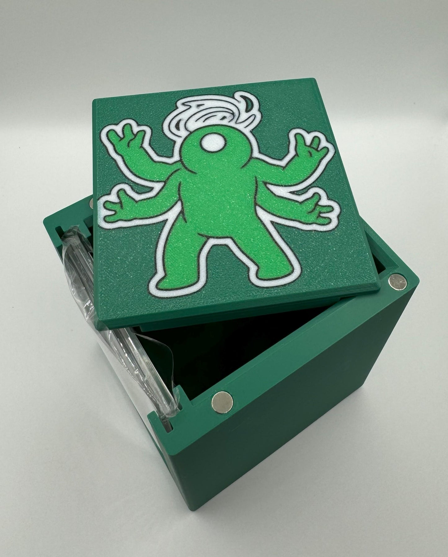 Omnath - Magnetic Commander Showcase Deck Box