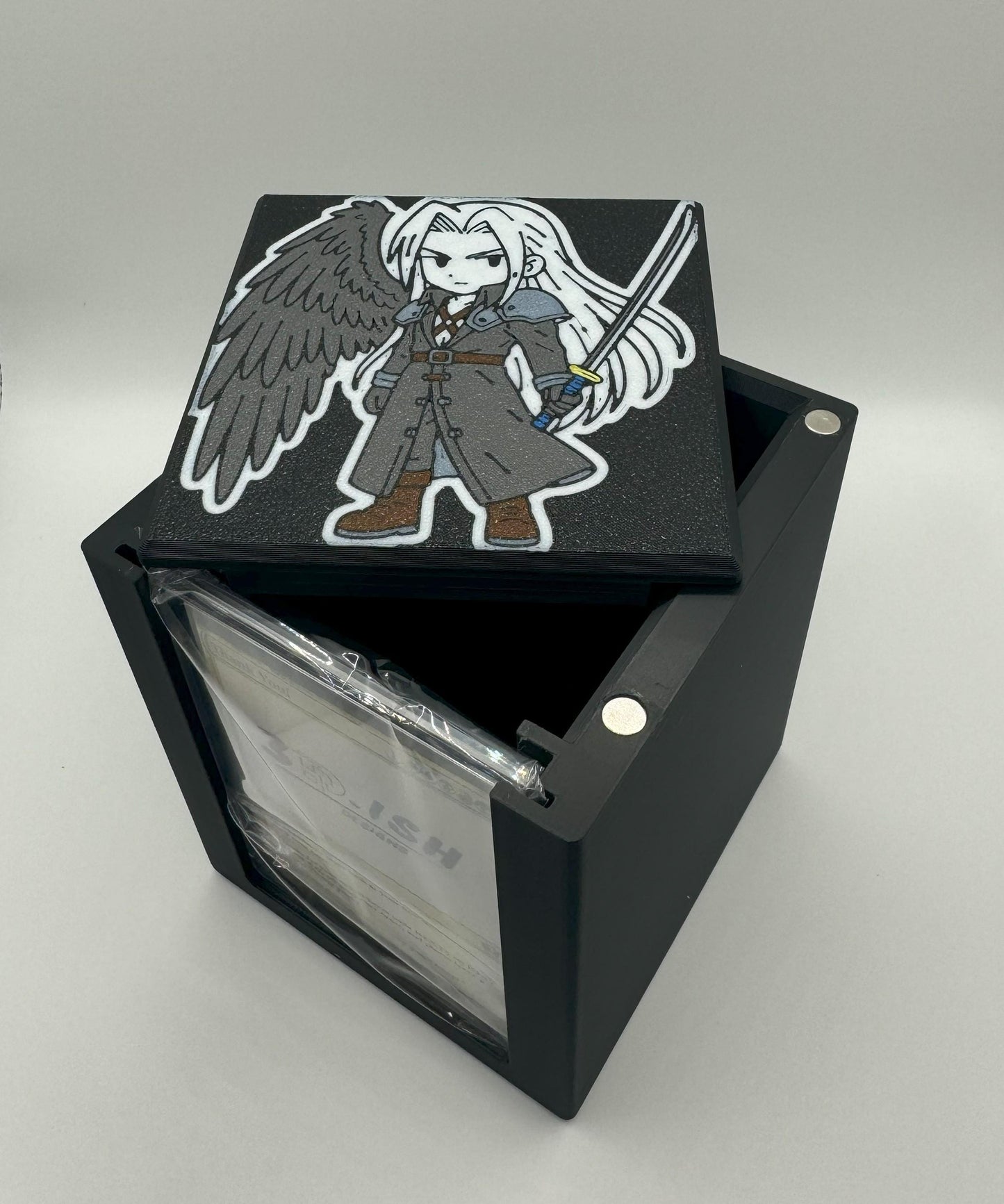 Sephiroth One-Winged Angel - Magnetic Commander Showcase Deck Box
