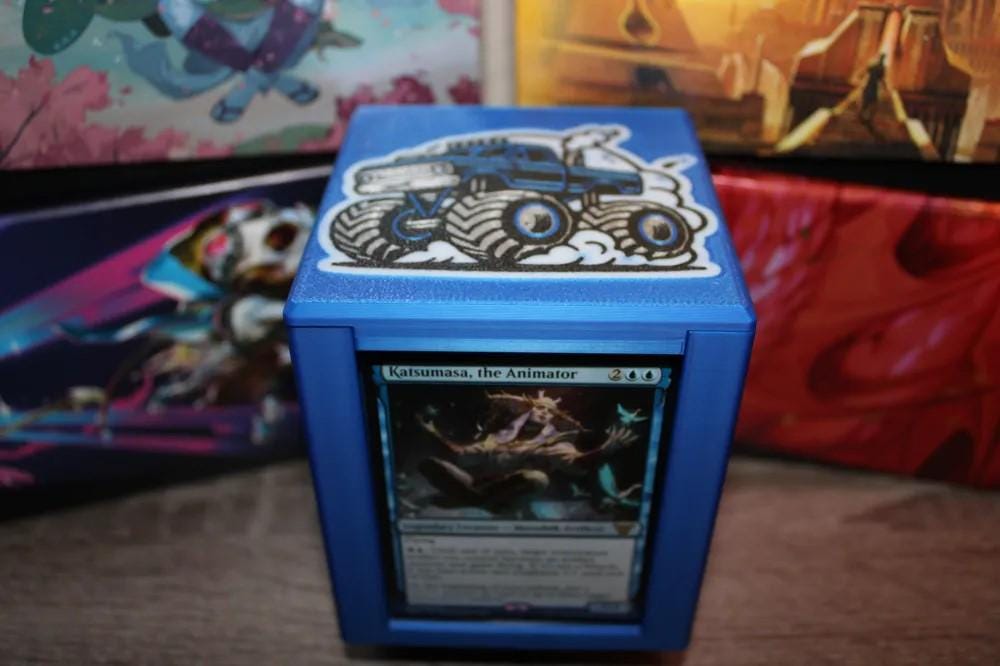 Vehicles Theme - Magnetic Commander Showcase Deck Box
