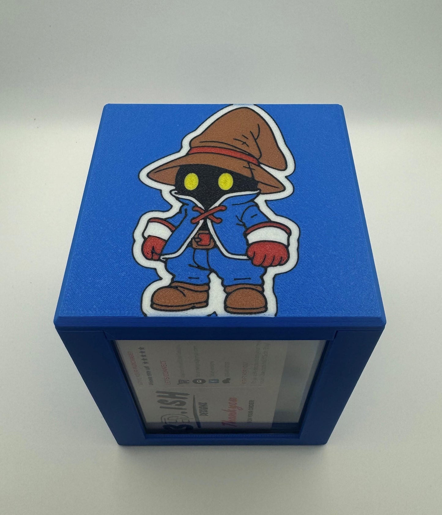 Vivi Ornitier - Magnetic Commander Showcase Deck Box