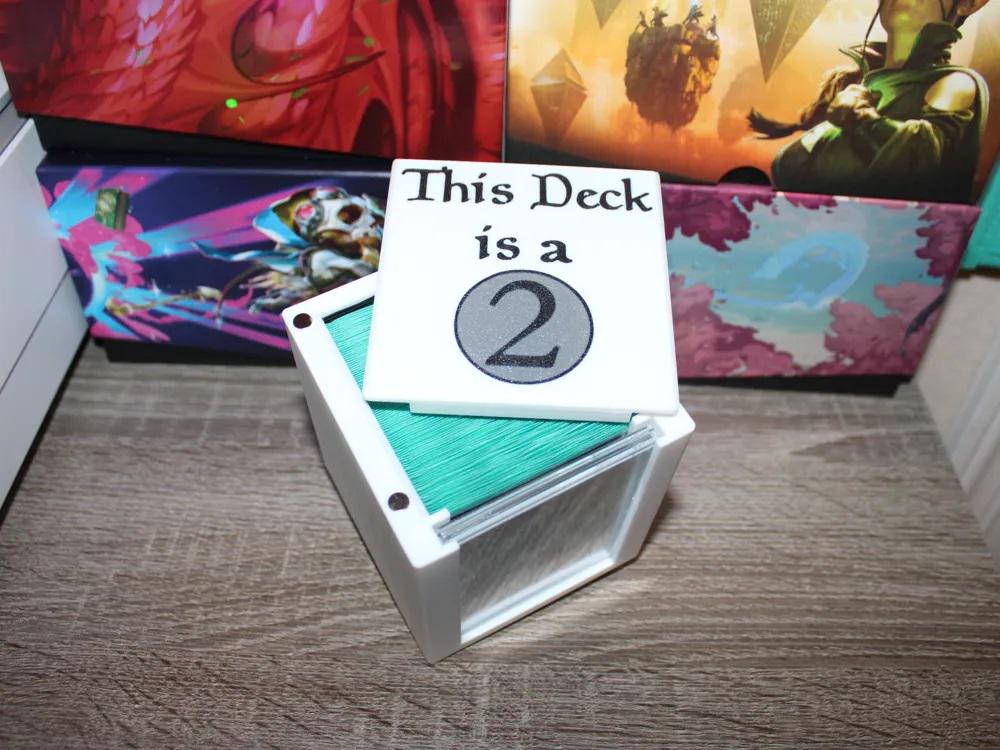 Commander Brackets (1-5) Magnetic Showcase Deck box