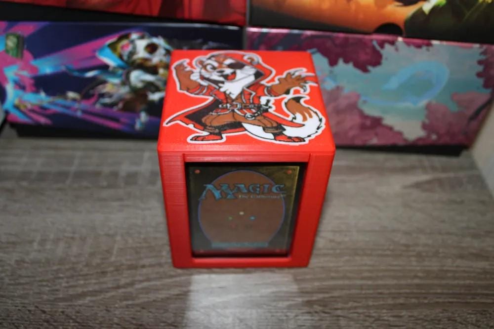 The Infamous Cruelclaw - Magnetic Commander Showcase Deck Box