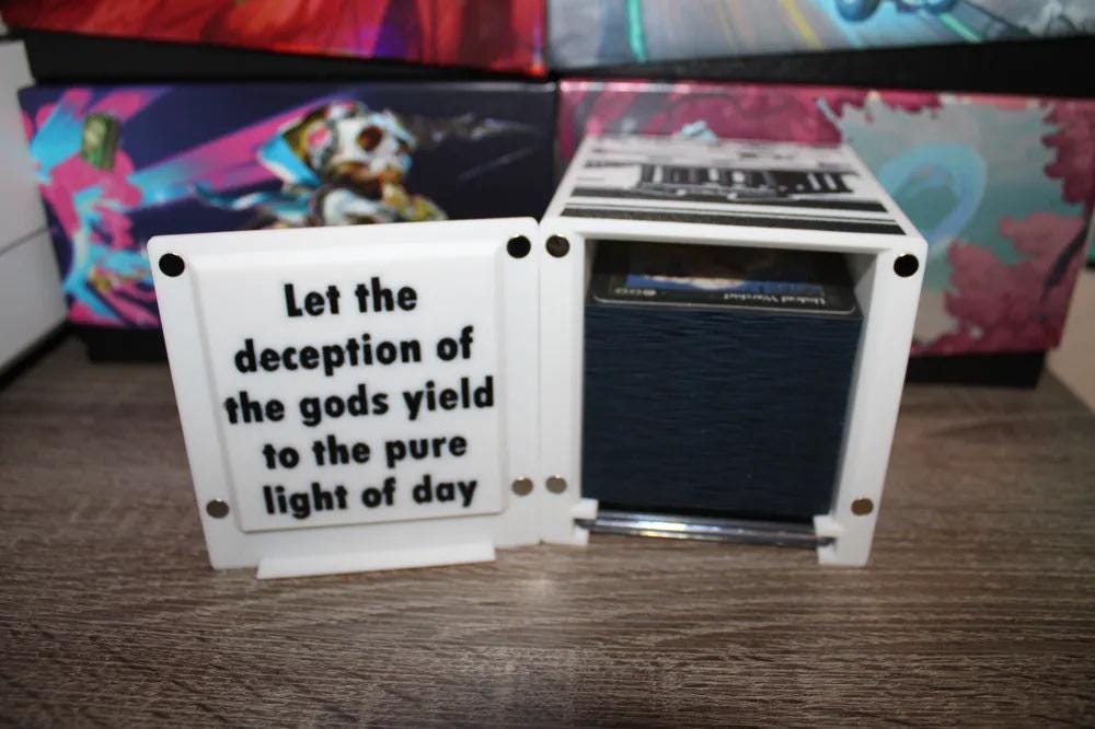 Brimaz - Magnetic Showcase Commander Deck Box