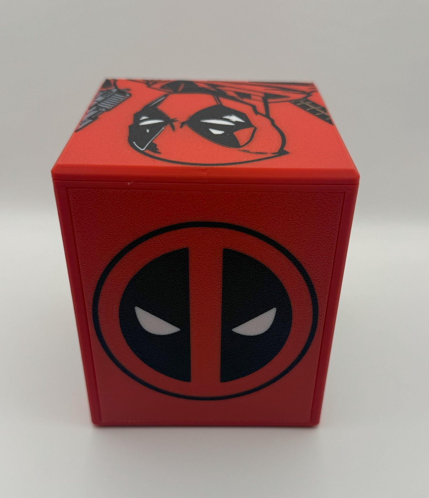 Deadpool - Magnetic Commander Showcase Deck Box