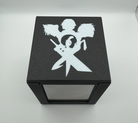 Final Fantasy Hero's - Magnetic Commander Showcase Deck Box
