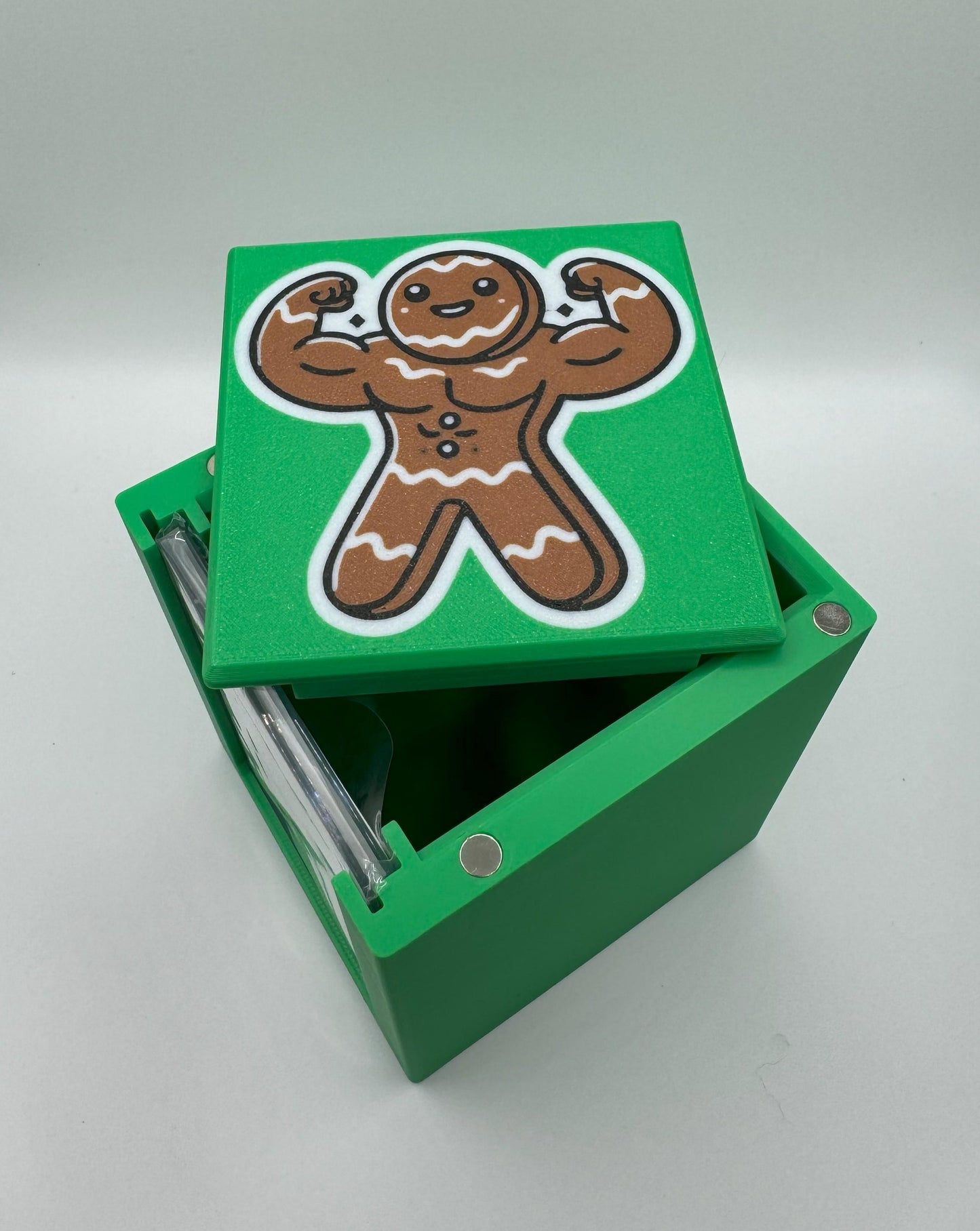 Gingerbread Man - Magnetic Commander Showcase Deck Box