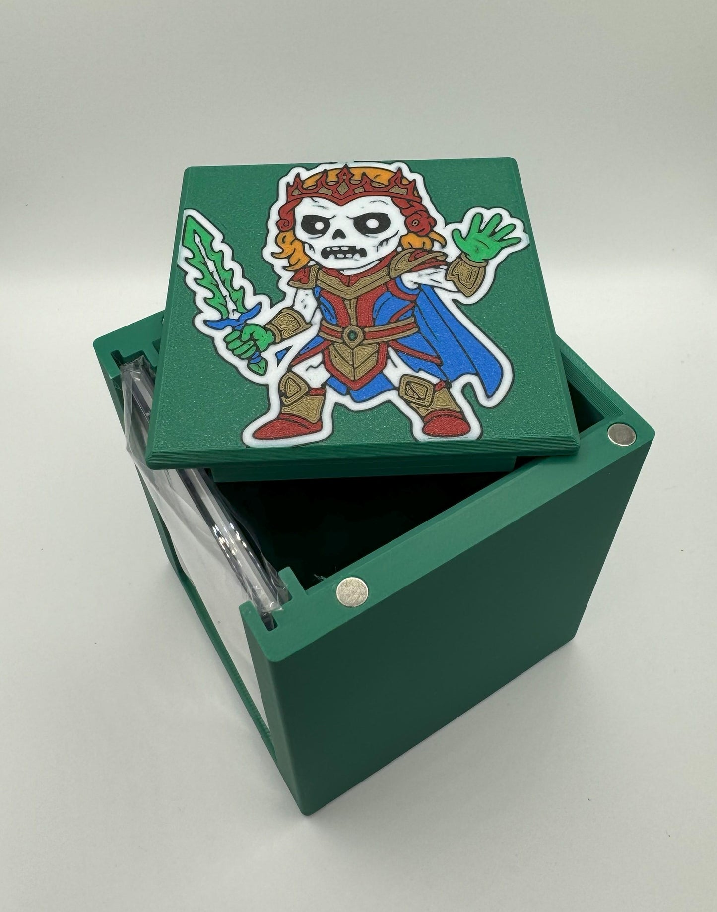 Kotis - Magnetic Commander Showcase Deck Box