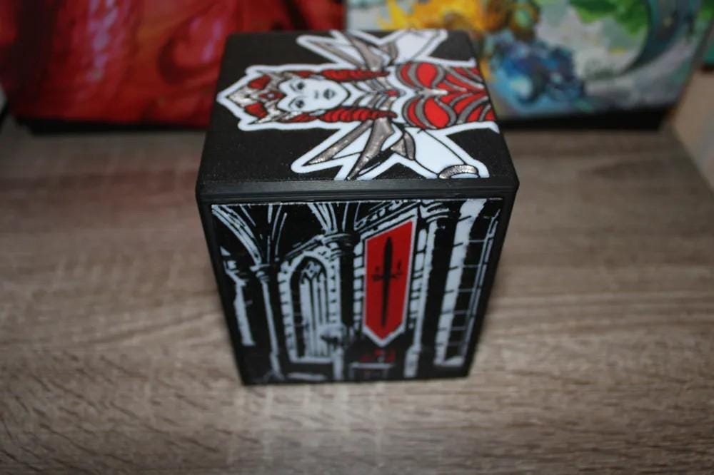 Oliva Voldaren // Oliva, Crimson Bride - Magnetic Commander Showcase Deck Box