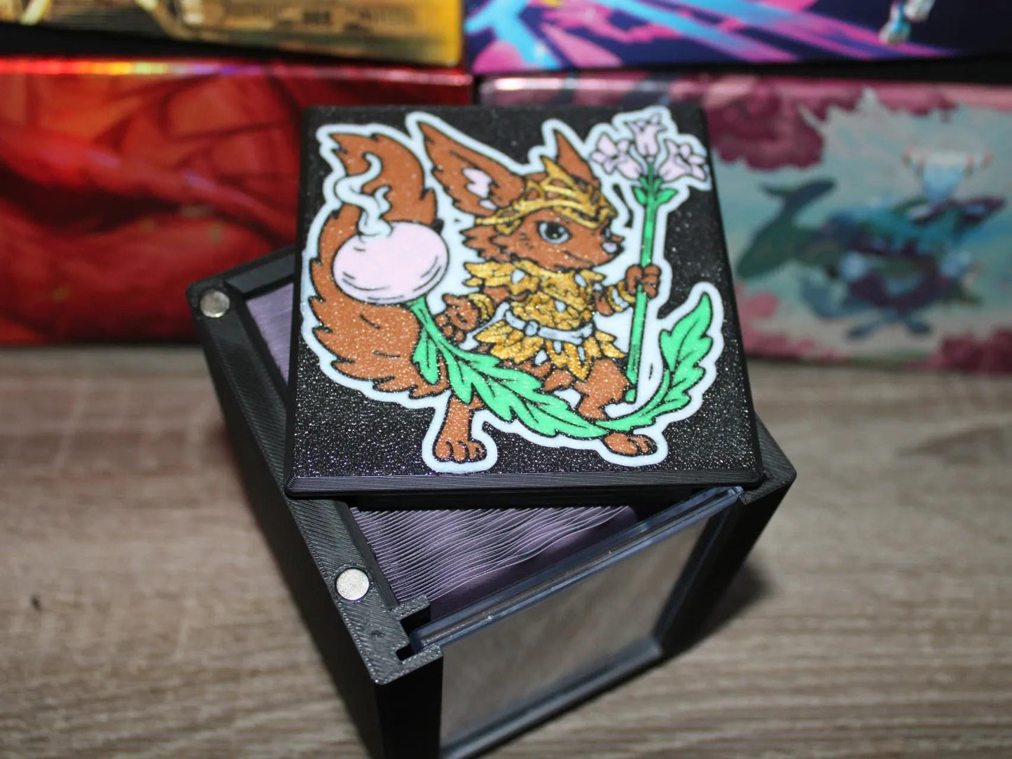 Hazel of the Rootbloom - Magnetic Commander Showcase Deck Box