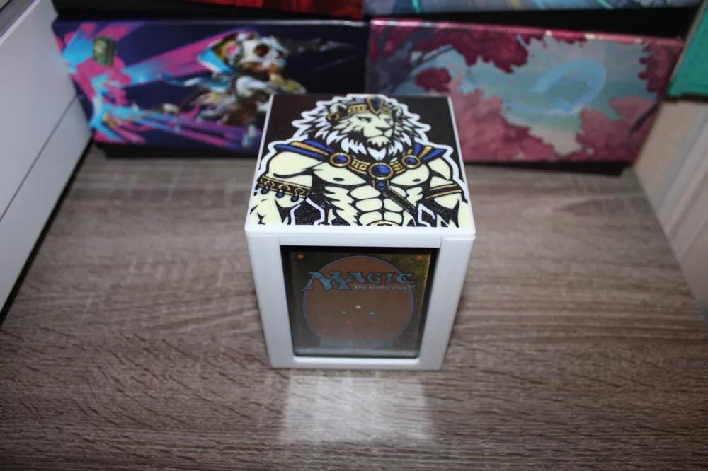 Brimaz - Magnetic Showcase Commander Deck Box