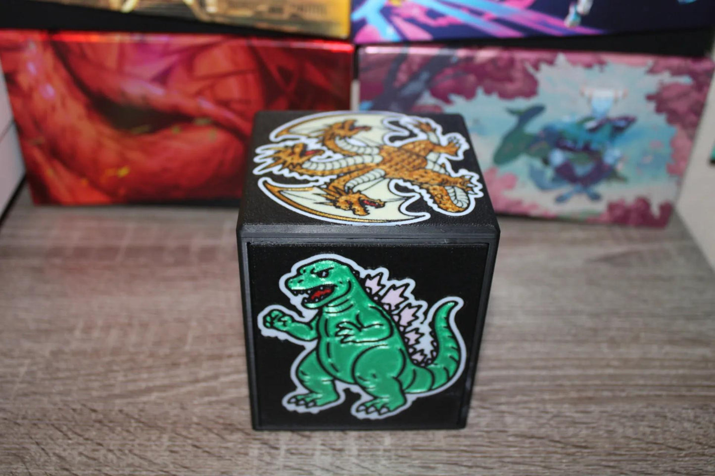 Ghidorah, King of the Cosmos - Magnetic Commander Showcase Deck Box