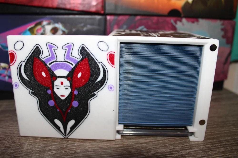 Sharuum the Hegemon - Magnetic Commander Showcase Deckbox
