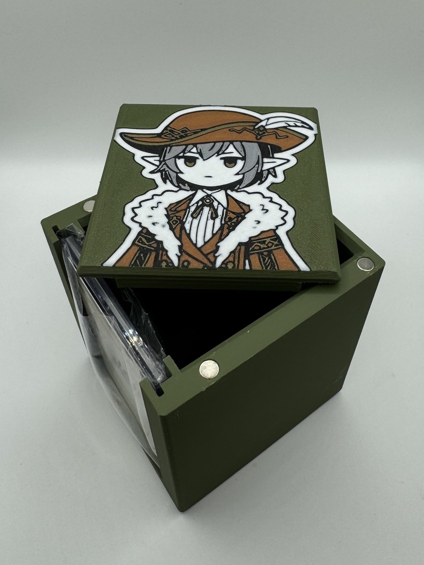 Sevala, Explorer Returned - Magnetic Commander Showcase Deck Box