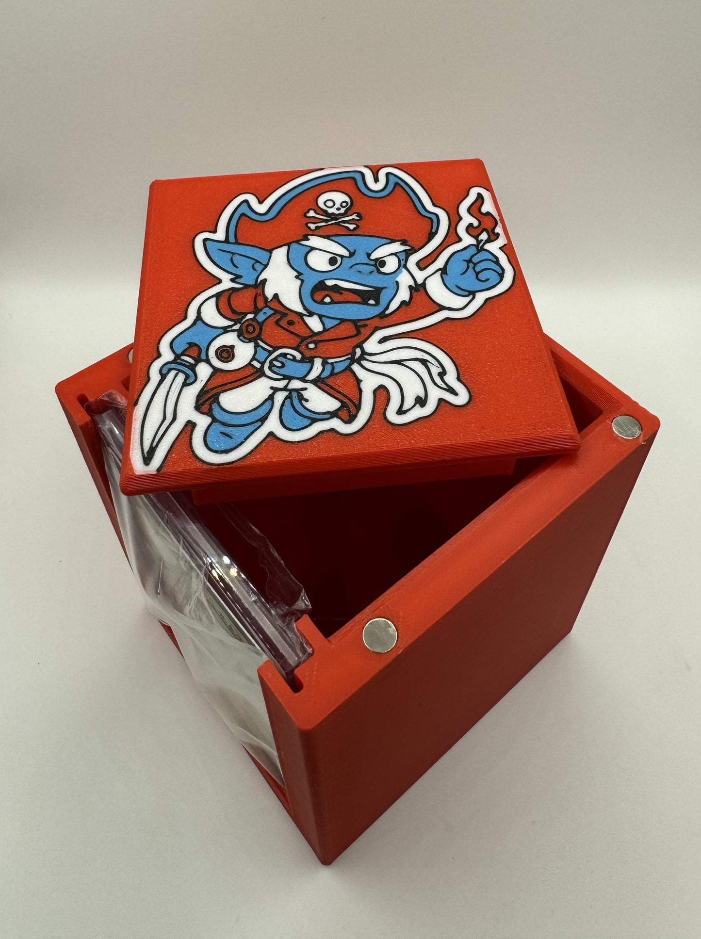 Breeches, Brazen Plunderer - Magnetic Commander Showcase Deck Box