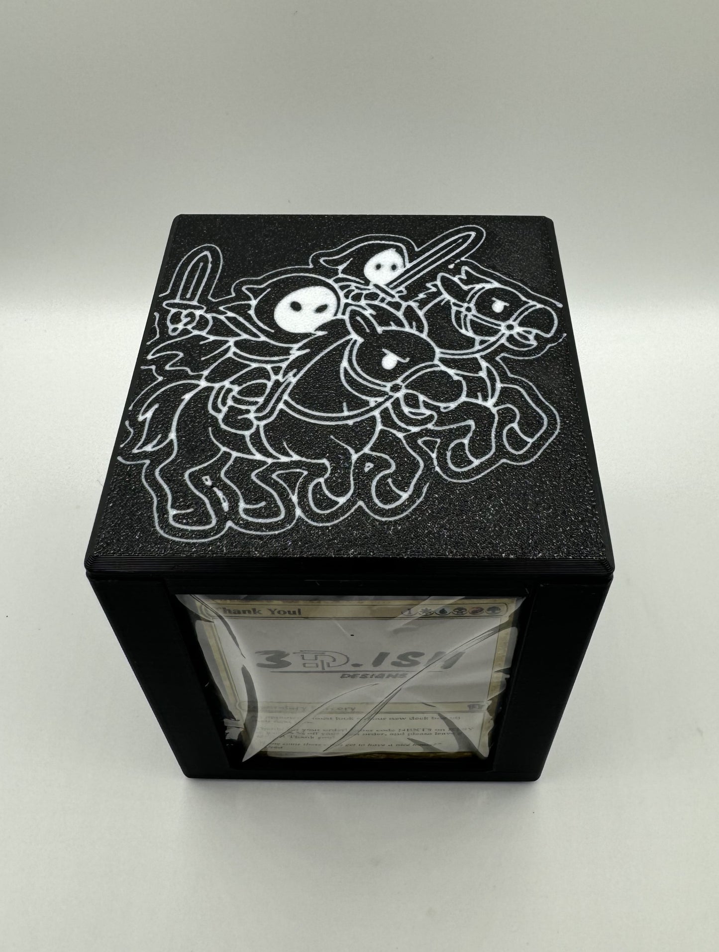 Ringwraiths - Magnetic Commander Showcase Deck Box