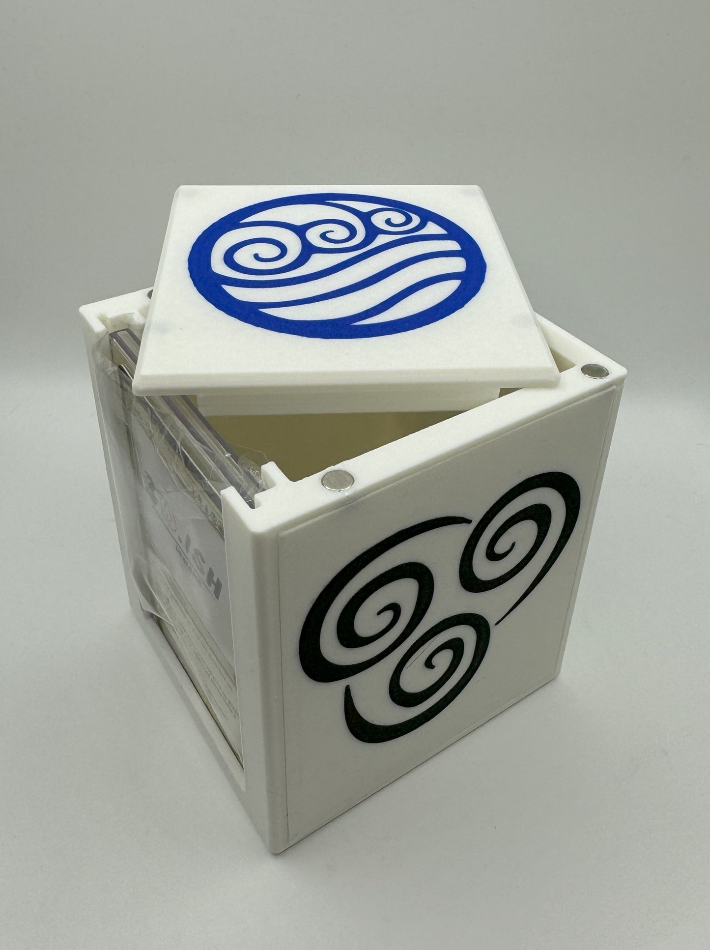 Nation Symbols - Magnetic Commander Showcase Deck Box