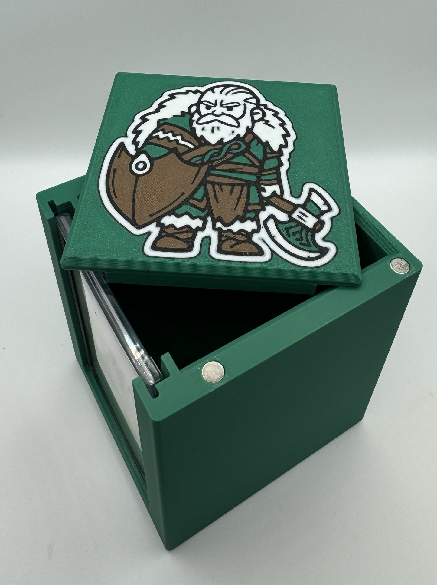 Fynn - Magnetic Commander Showcase Deck Box