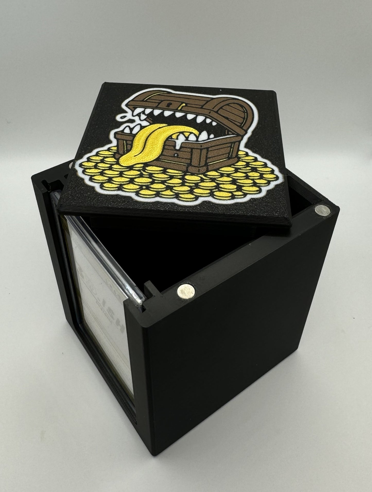 Mimic - Magnetic Commander Showcase Deck Box