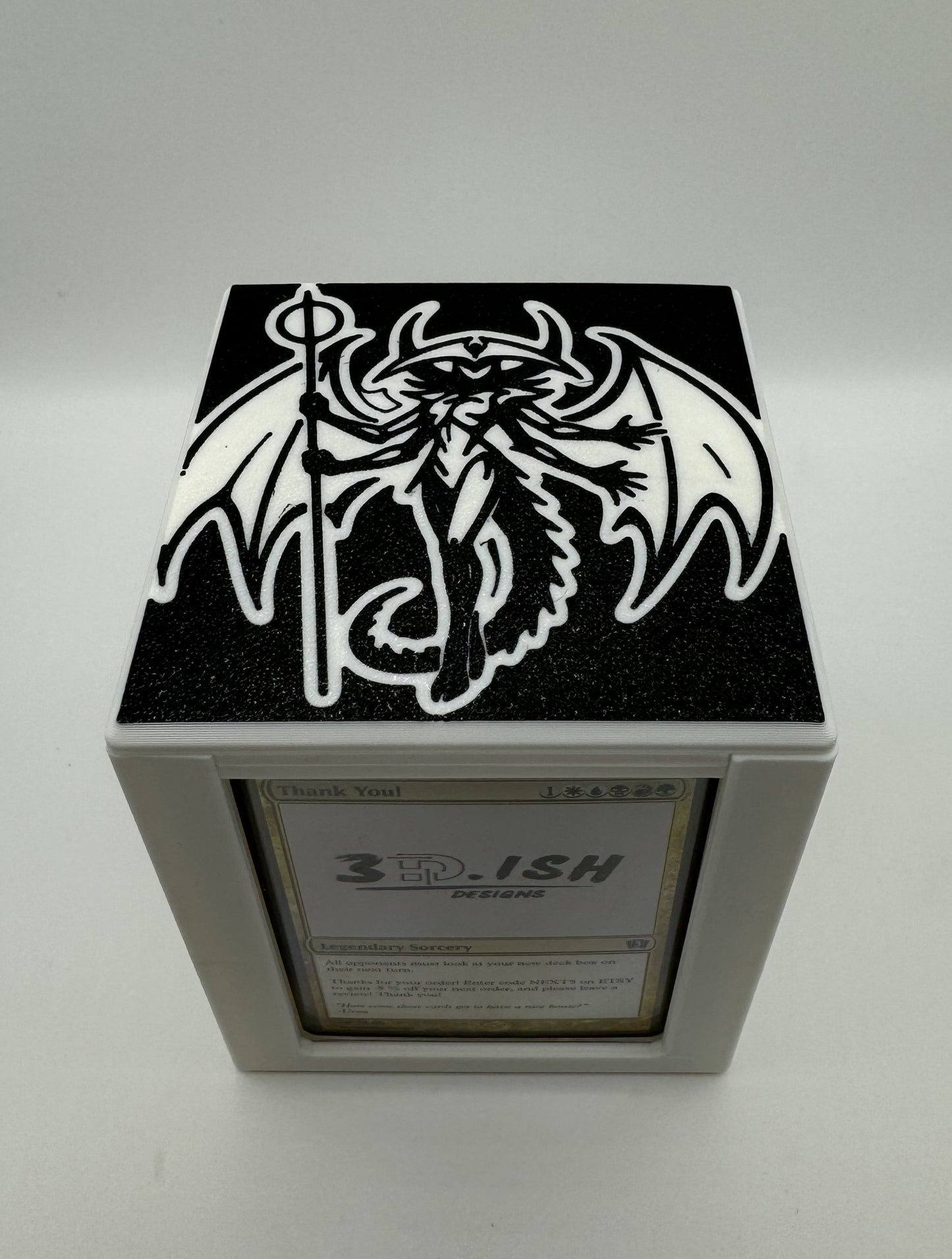 Atraxa Praetors' Voice / Grand Unifier - Magnetic Commander Showcase Deck Box