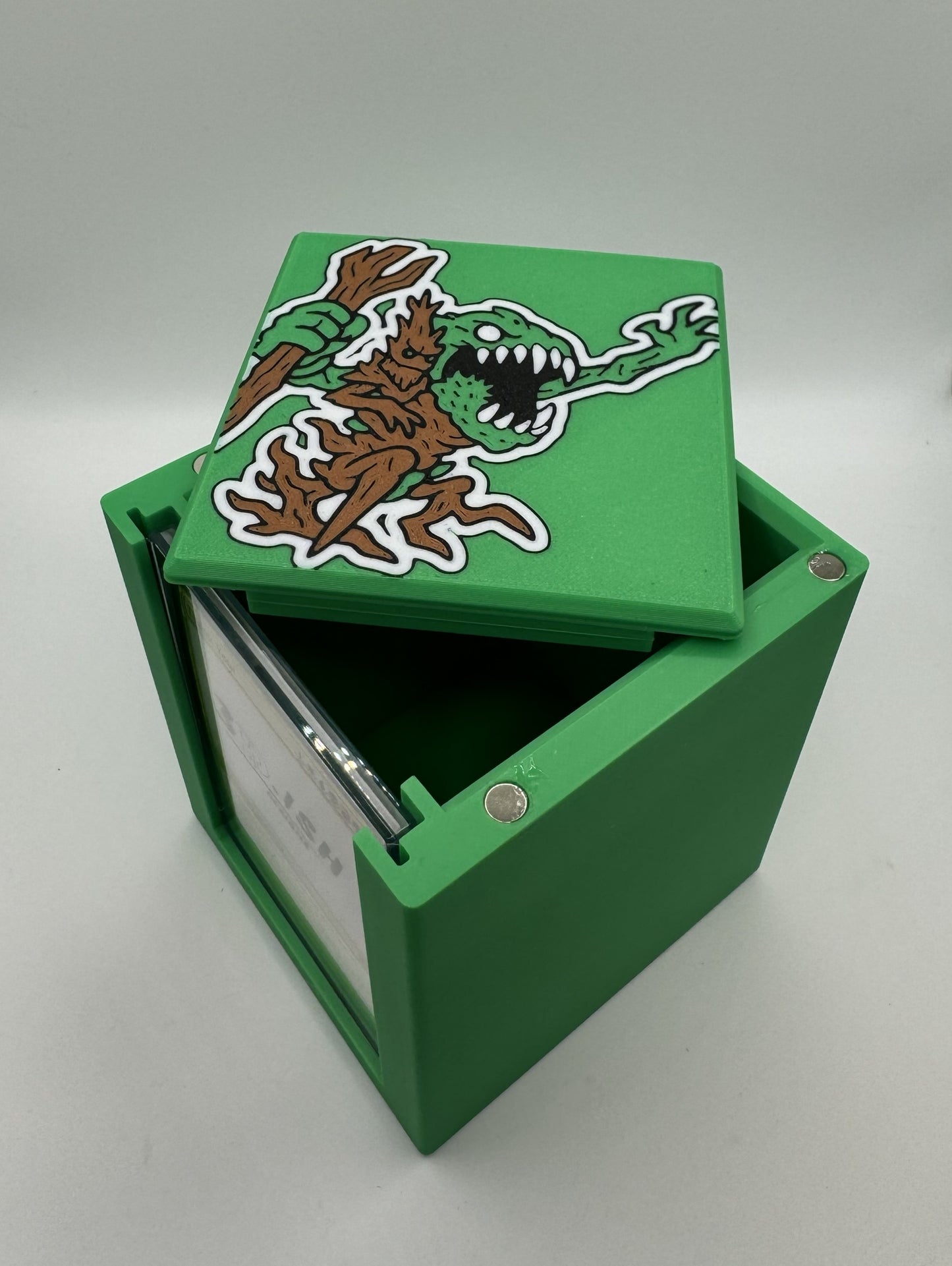 Yargle and Multani - Magnetic Commander Showcase Deck Box