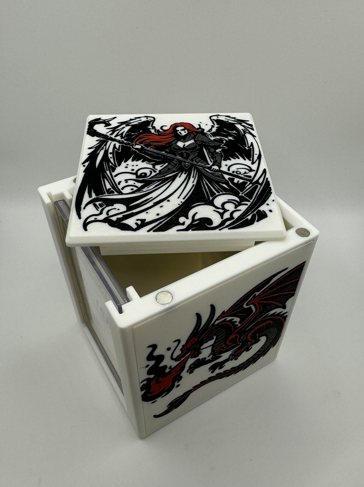 Kaalia of the Vast - Magnetic Commander Showcase Deck Box