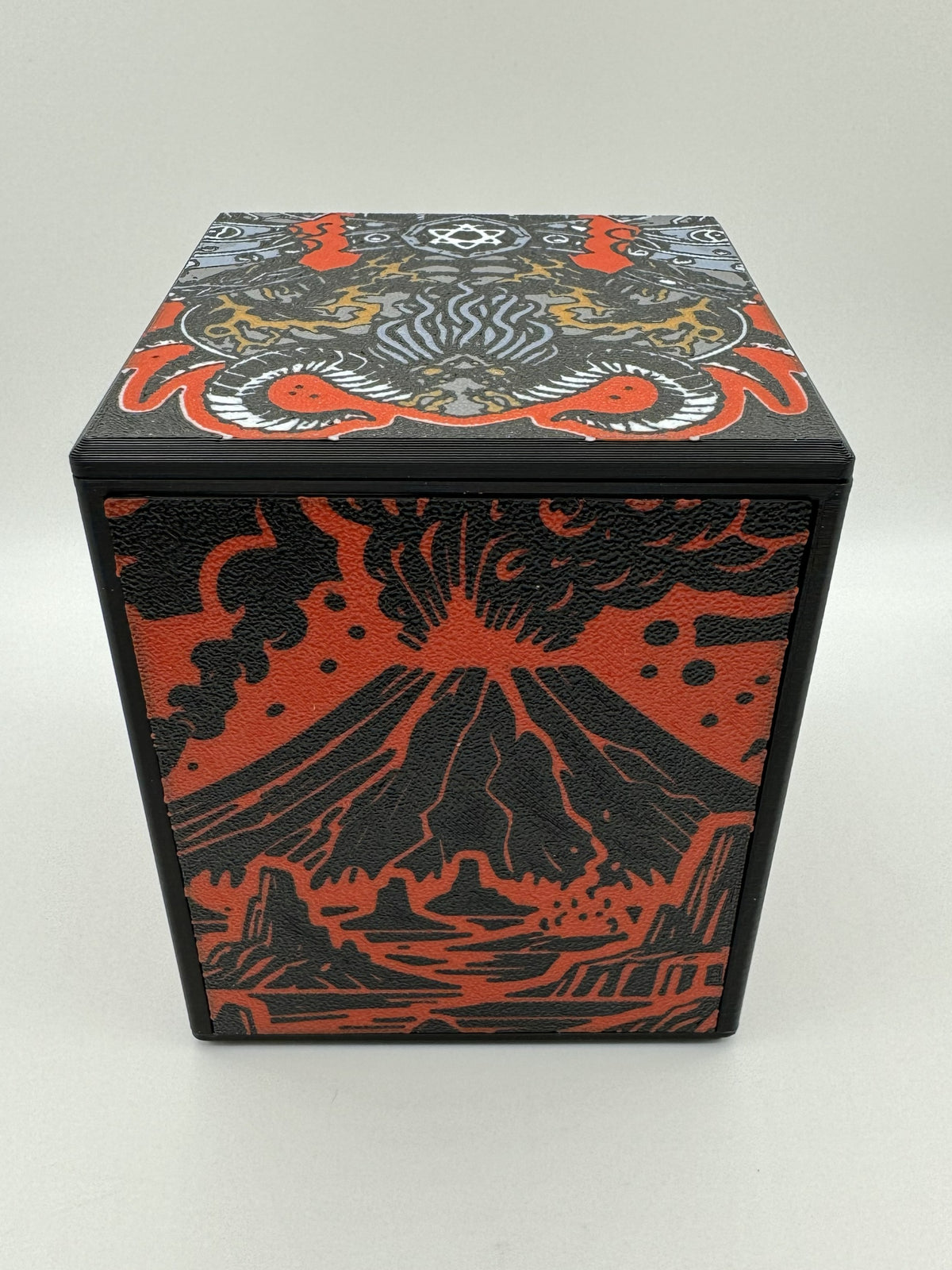 Kardur, Doomscourge - Magnetic Commander Showcase Deck Box