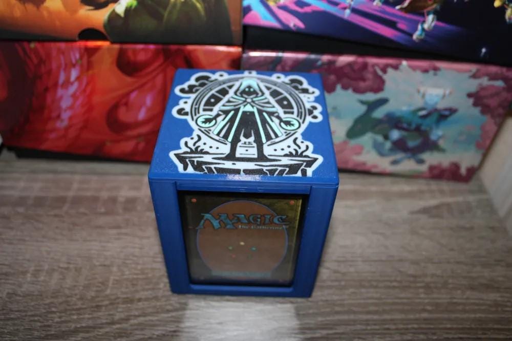 Jace Beleren - Magnetic Commander Showcase Deck Box