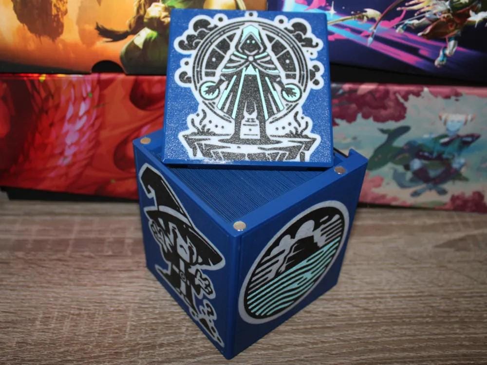 Jace Beleren - Magnetic Commander Showcase Deck Box