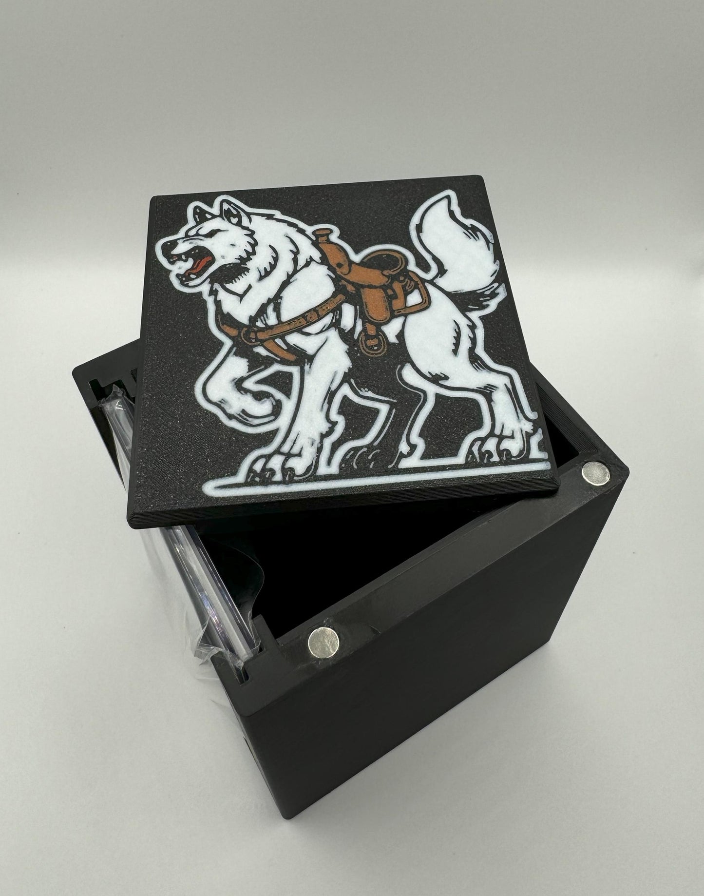 Voja, Jaws of the Conclave - Magnetic Commander Showcase Deck Box