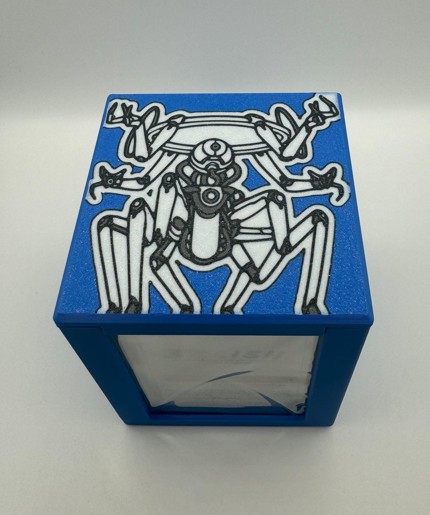 Kilo, Apogee Mind - Magnetic Commander Showcase Deck Box