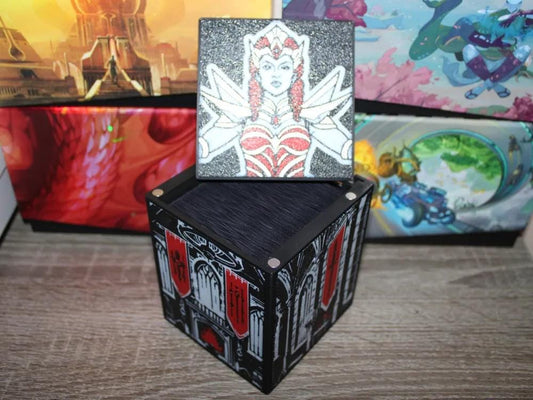 Oliva Voldaren // Oliva, Crimson Bride - Magnetic Commander Showcase Deck Box