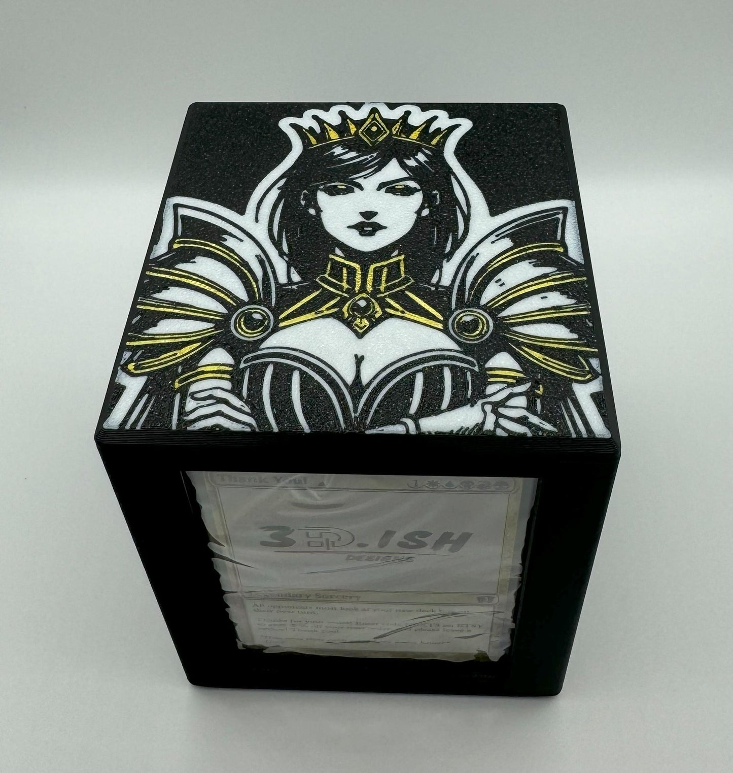 Queen Marchesa - Magnetic Commander Showcase Deck Box