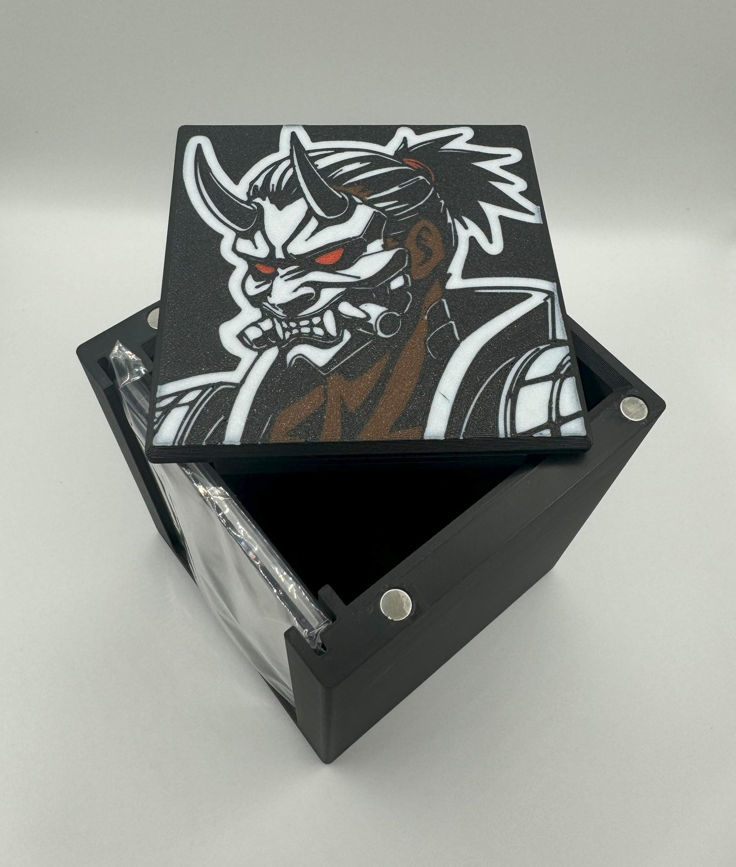 Satoru Umezawa - Magnetic Commander Showcase Deck Box