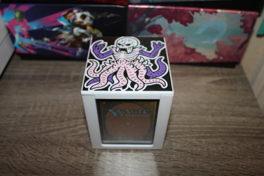 Chibi Ulamog - Magnetic Commander Showcase Deck Box
