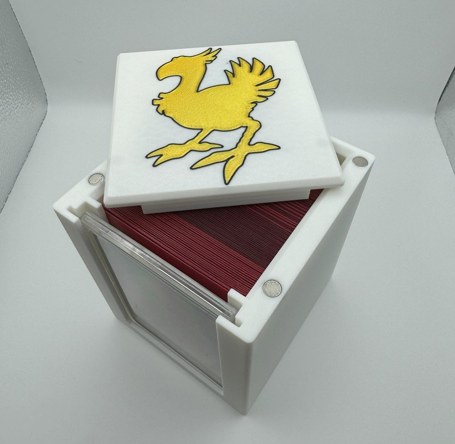 Golden Chocobo - Magnetic Commander Showcase Deck Box
